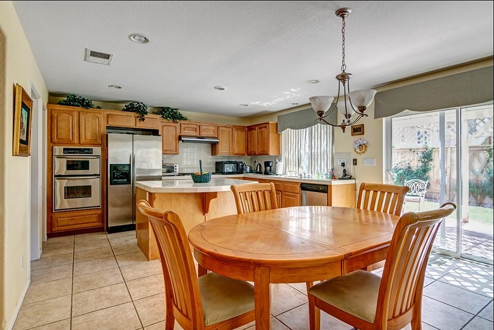 4317 Silver Spring Way Oceanside, CA 92057 - Photo 3 of 10