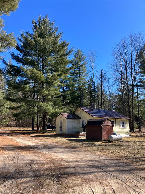5400 Allen Road Alger, MI 48610 - Photo 32 of 34