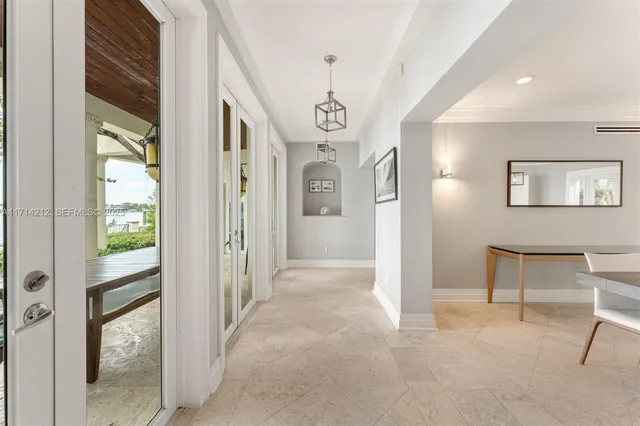$17,500,000 | 11 East Rivo Alto Drive, Miami Beach, FL 33139
