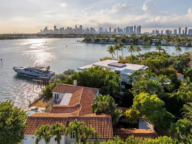 $17,500,000 | 11 East Rivo Alto Drive, Miami Beach, FL 33139