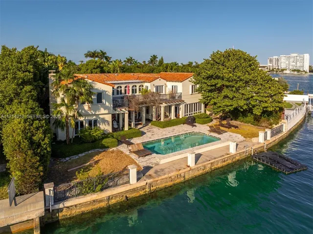 $17,500,000 | 11 East Rivo Alto Drive, Miami Beach, FL 33139