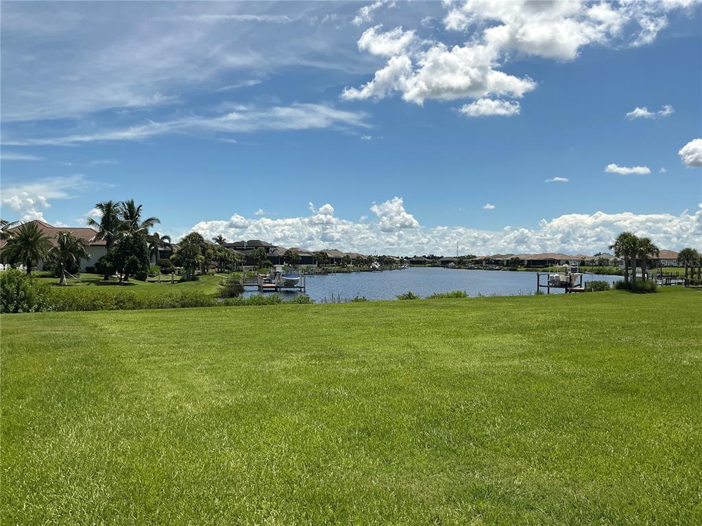 1603 Rio Vista Terrace Parrish, FL 34219 - Photo 7 of 22 a view of a house with a garden