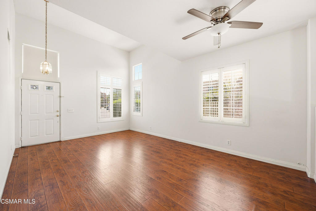 1809 Maybrook Way Simi Valley, CA 93065 - Photo 6 of 40