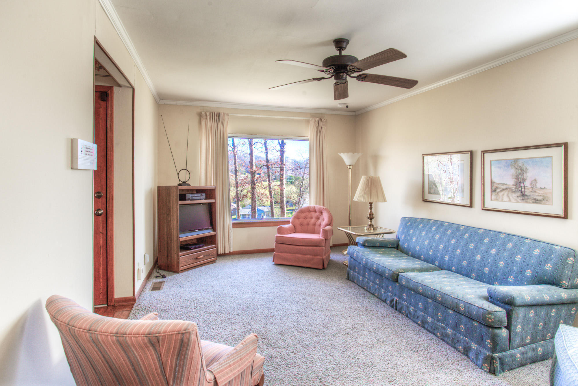 808 Ridgeview Drive Clinton, TN 37716 - Photo 11 of 38 808 Ridgeview Drive-11