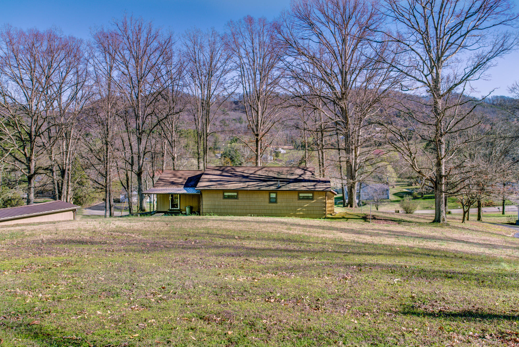 808 Ridgeview Drive Clinton, TN 37716 - Photo 34 of 38 808 Ridgeview Drive-34