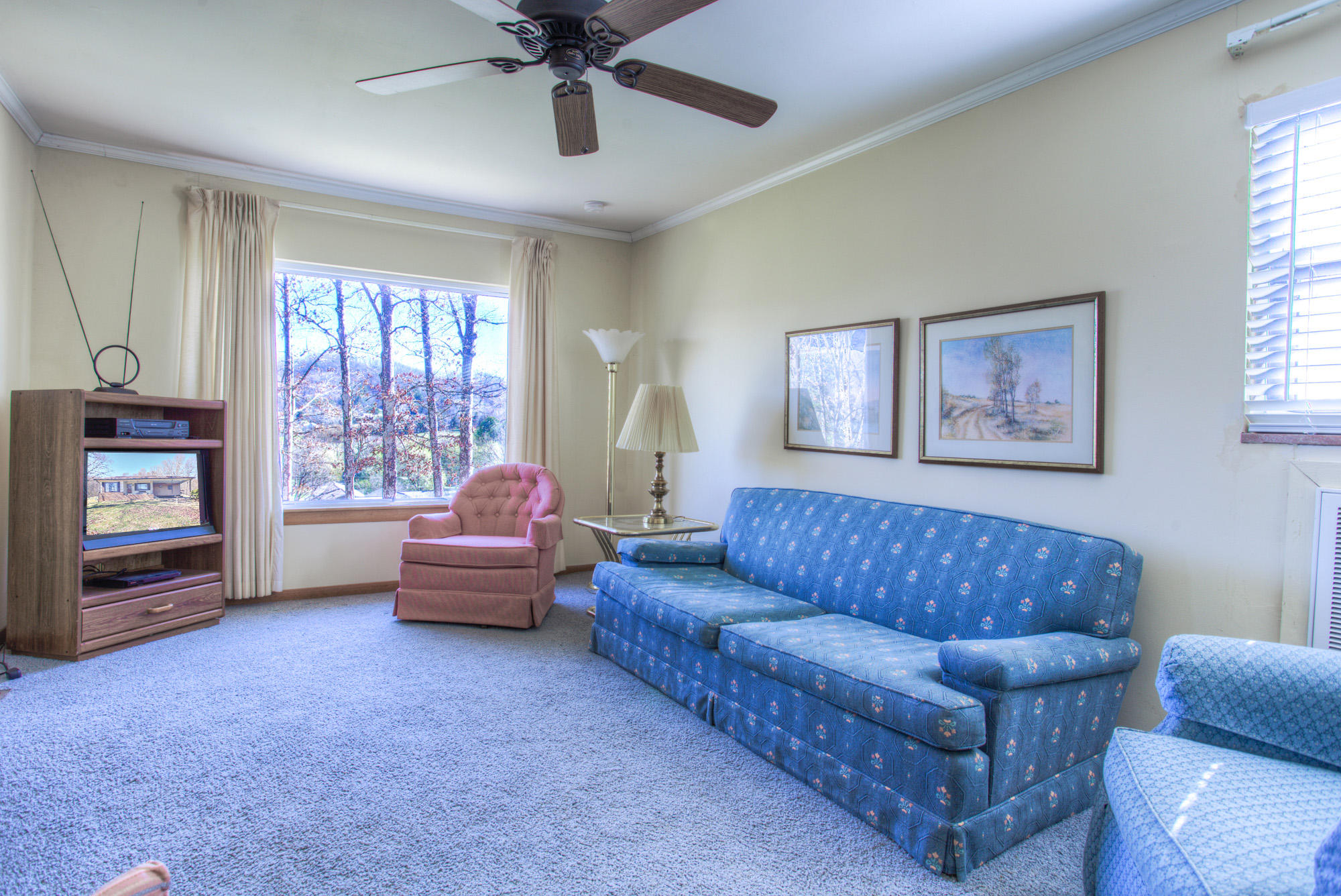 808 Ridgeview Drive Clinton, TN 37716 - Photo 5 of 38 808 Ridgeview Drive-5