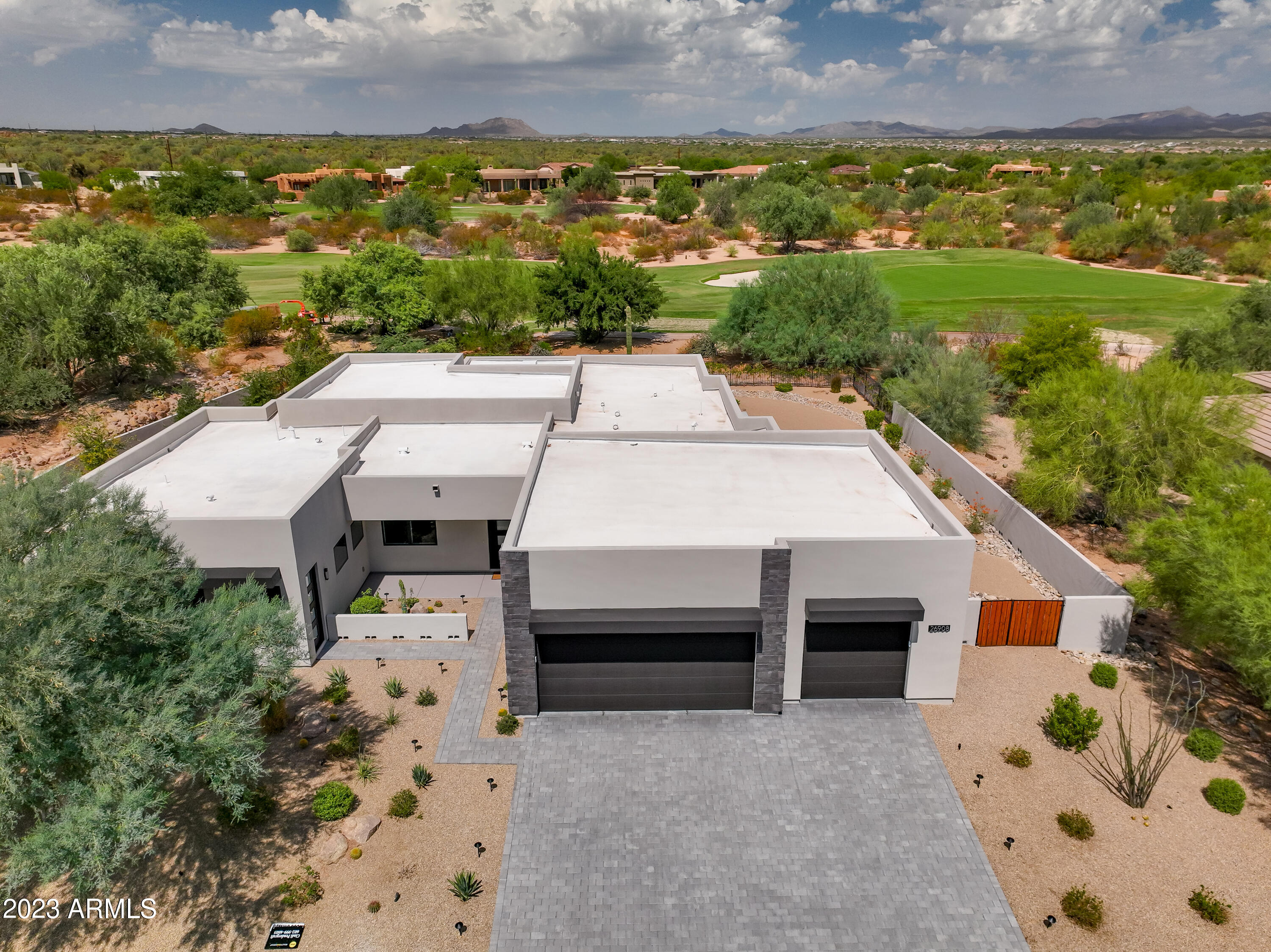 26908 North Aguila Road Rio Verde, AZ 85263 - Photo 3 of 47 3 car garage