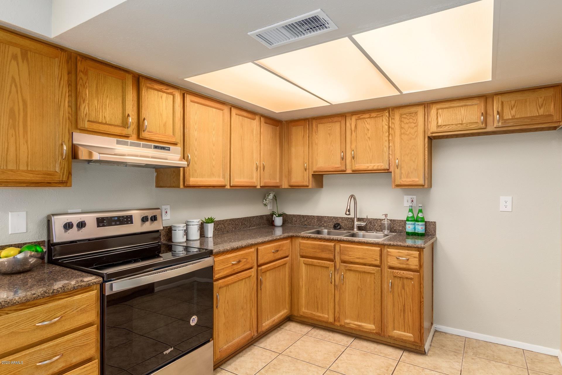 716 East Dobbins Road Phoenix, AZ 85042 - Photo 8 of 28 0007-Dobbins 8