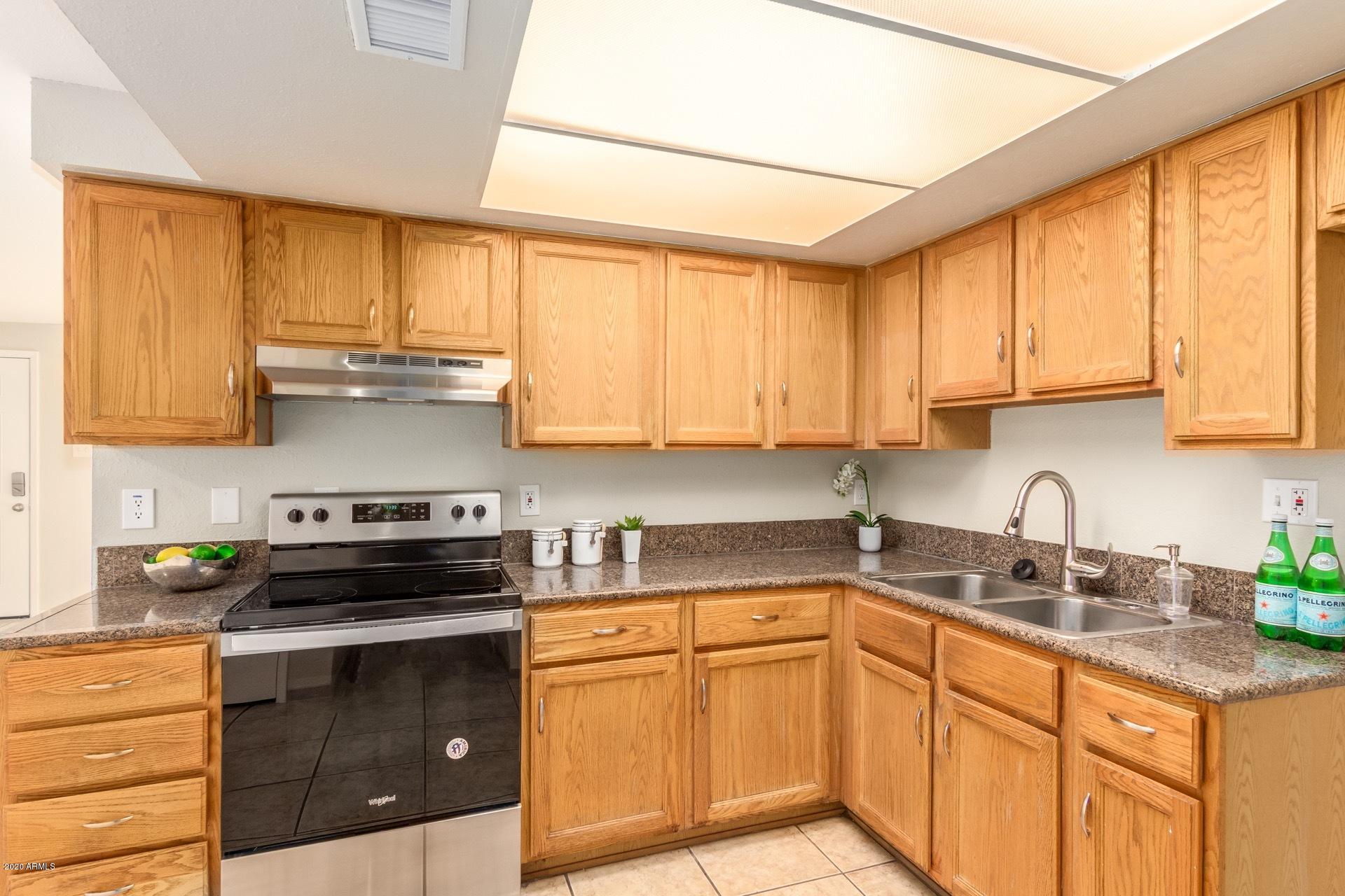 716 East Dobbins Road Phoenix, AZ 85042 - Photo 9 of 28 0008-Dobbins 9
