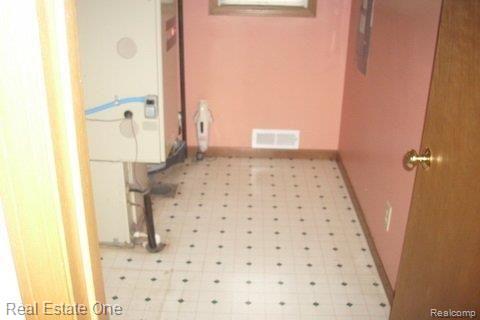 38524 Judd Road Belleville, MI 48111 - Photo 4 of 5 DSCI0012