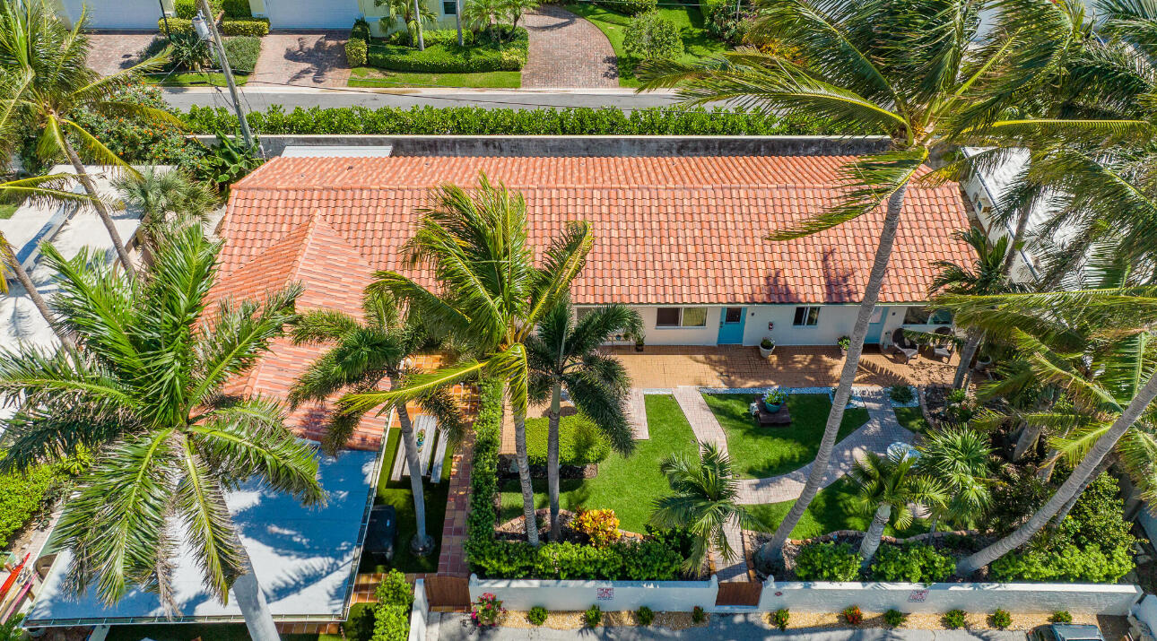 11 Tropical Drive, Unit 4 Ocean Ridge, FL 33435 - Photo 3 of 7