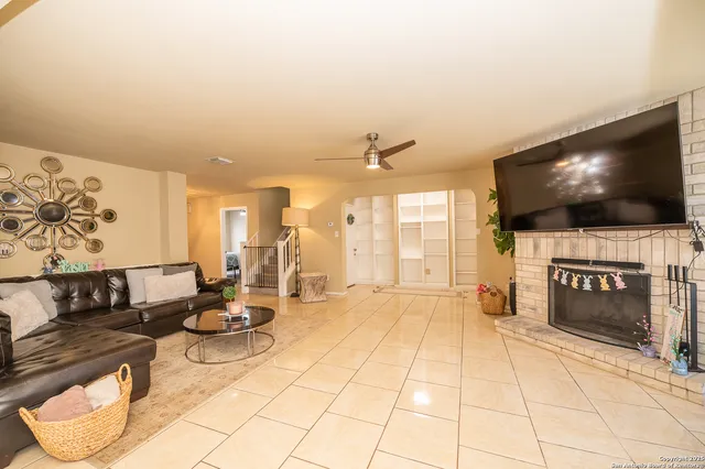 $368,000 | 4719 Irish Oak, San Antonio, TX 78247