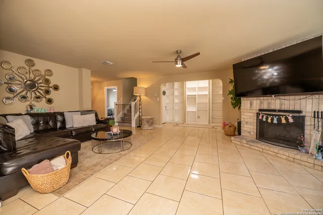 $368,000 | 4719 Irish Oak, San Antonio, TX 78247