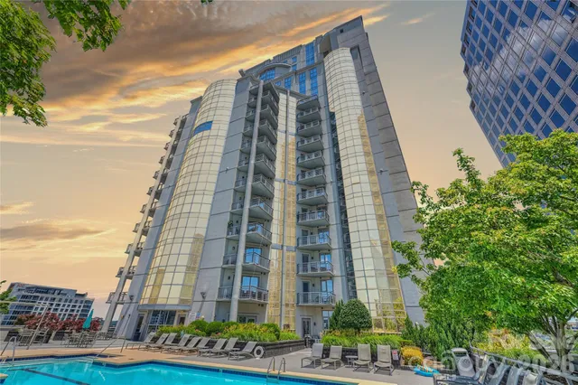 $410,000 | 333 West Trade Street, Unit 2702, Charlotte, NC 28202