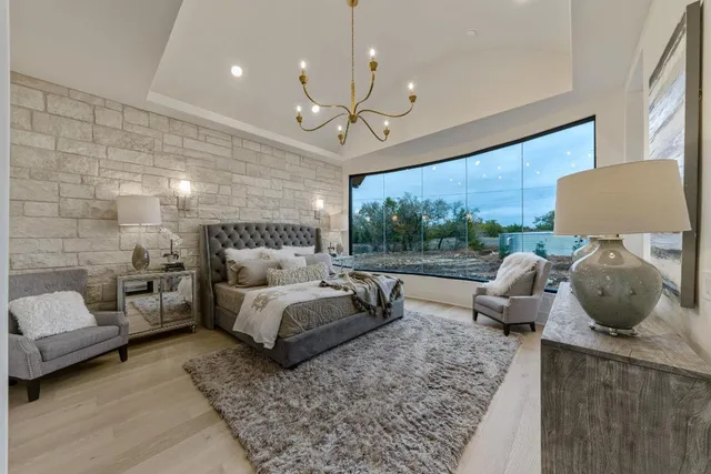 a view of a walk in closet