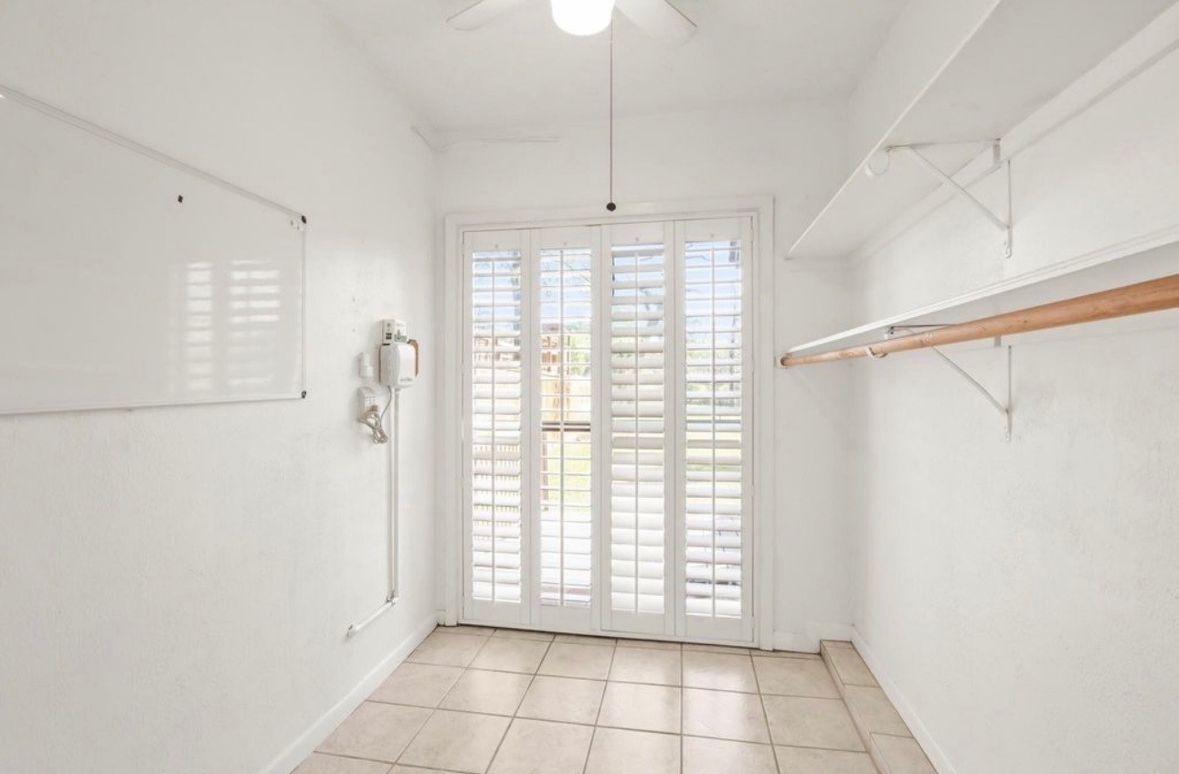 1134 Chestnut Ridge Road Houston, TX 77339 - Photo 22 of 46 Entryway