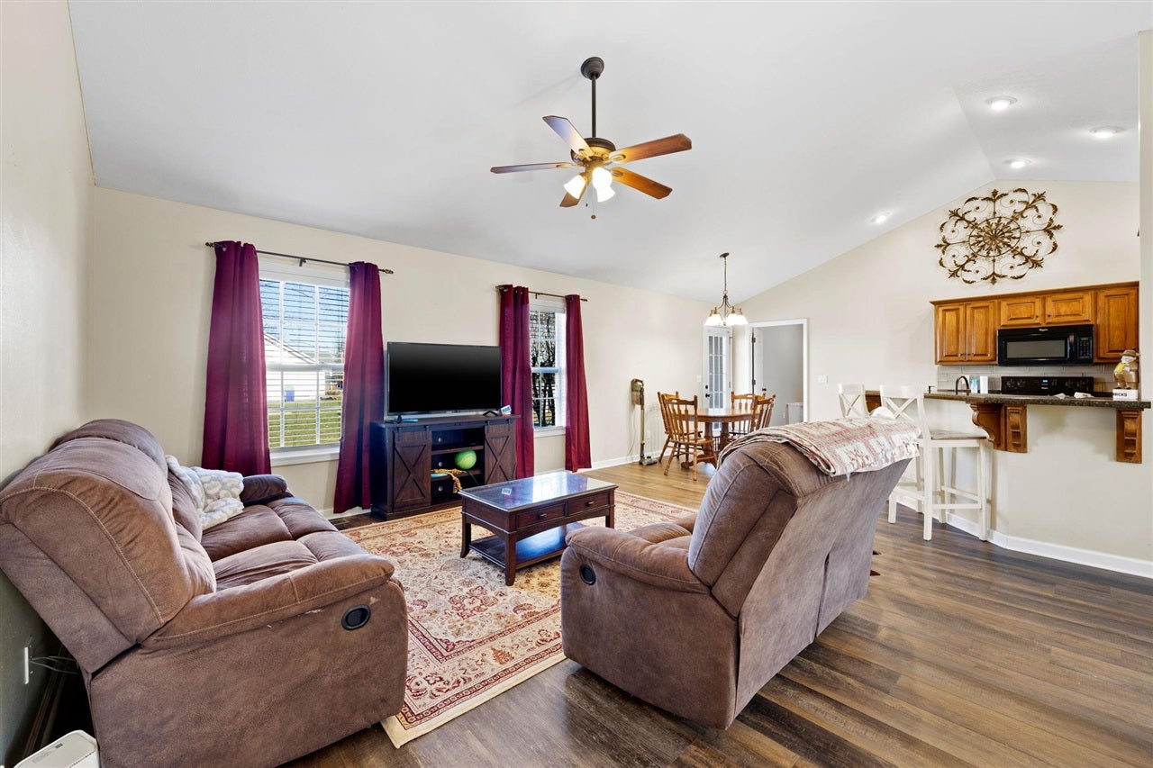 102 Ridgetop Drive Russellville, KY 42276 - Photo 7 of 23 Gallery Image 7
