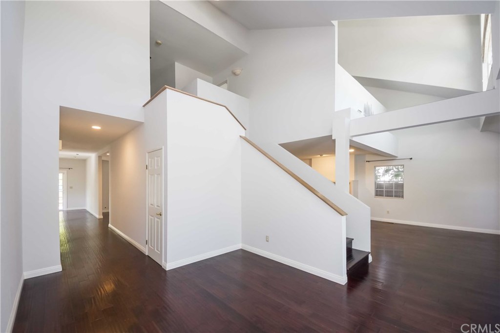 1941 Pepper Drive Altadena, CA 91001 - Photo 2 of 21