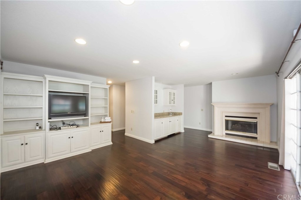 1941 Pepper Drive Altadena, CA 91001 - Photo 7 of 21