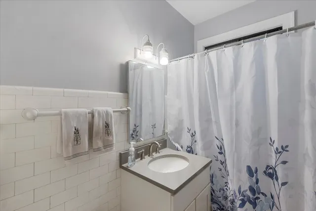 $130,000 | 730 Noyes Street, Unit K3, Evanston, IL 60201