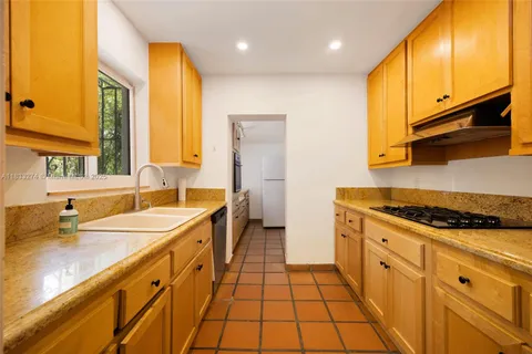 $1,750,000 | 4050 Loquat Avenue, Coconut Grove, FL 33133