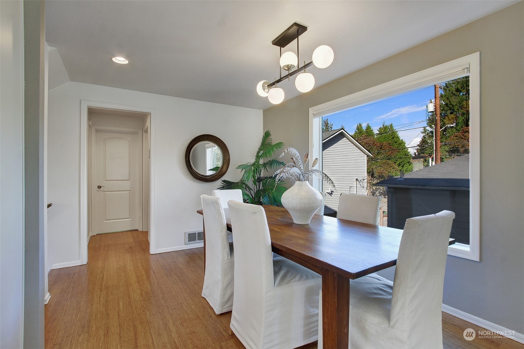 548 North 75th Street Seattle, WA 98103 - Photo 11 of 28