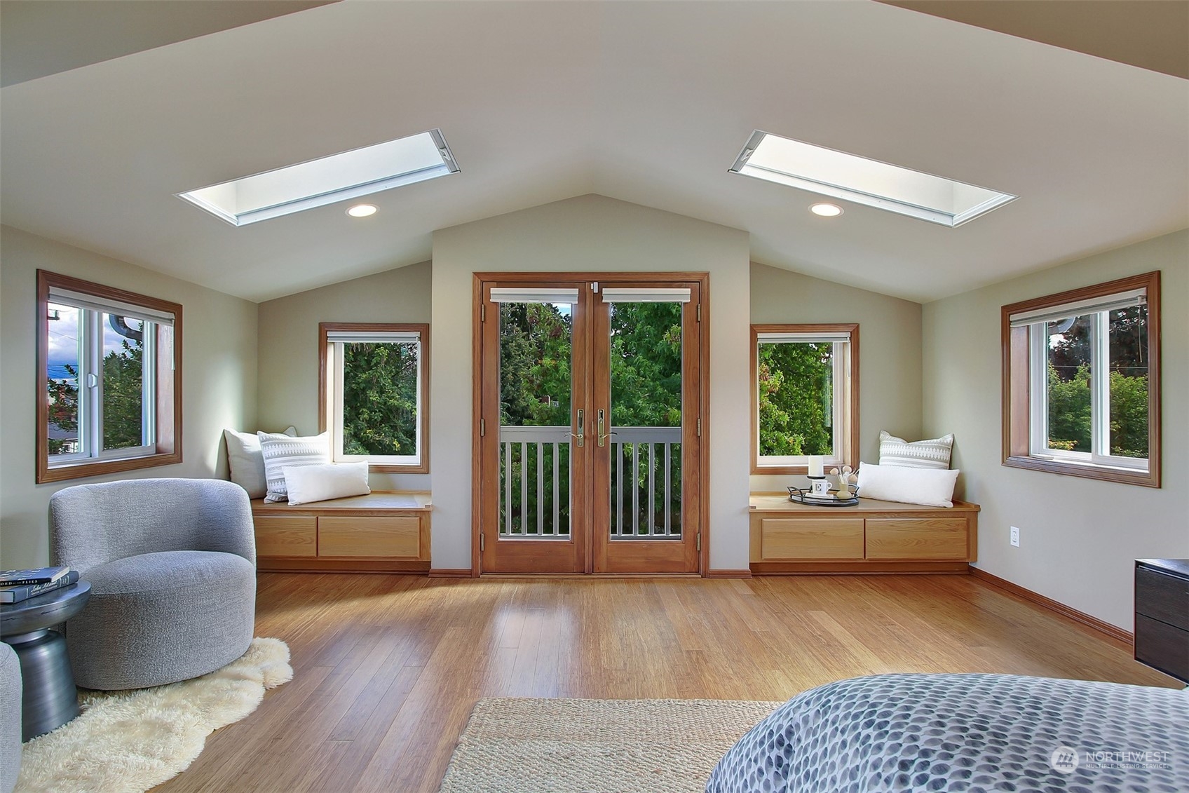 548 North 75th Street Seattle, WA 98103 - Photo 14 of 28