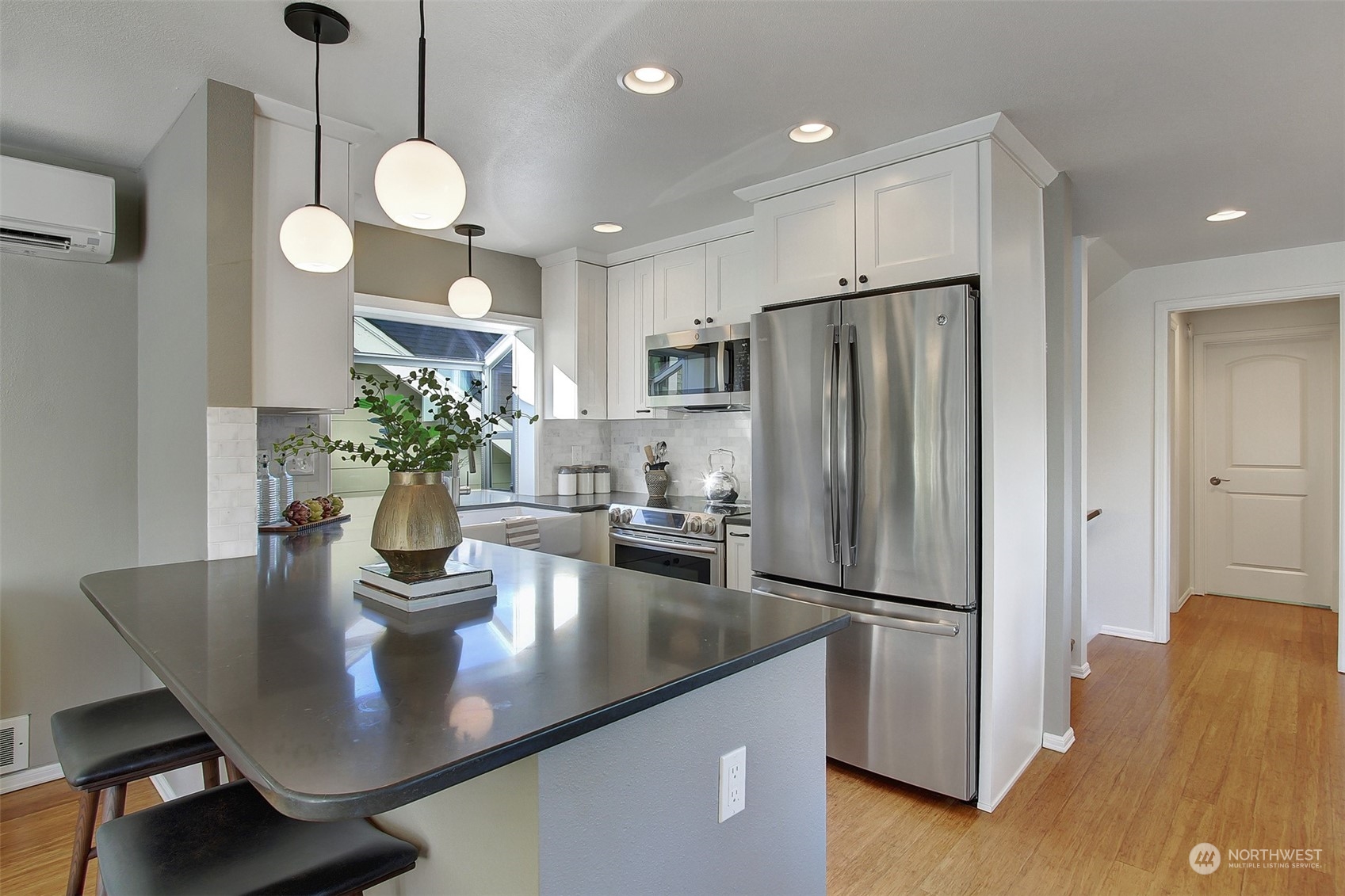 548 North 75th Street Seattle, WA 98103 - Photo 9 of 28