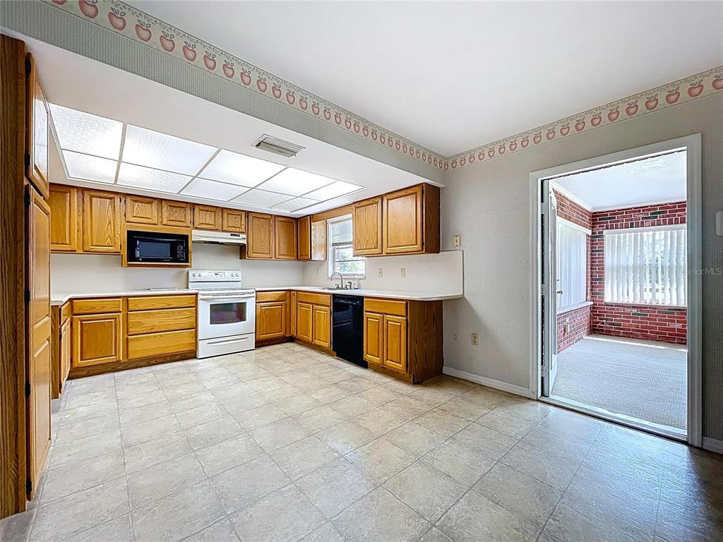 1305 Hickory Lane South Fort Meade, FL 33841 - Photo 8 of 26