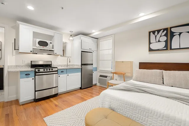 $3,600,000 | 11 Charter Street, Newburyport, MA 01950