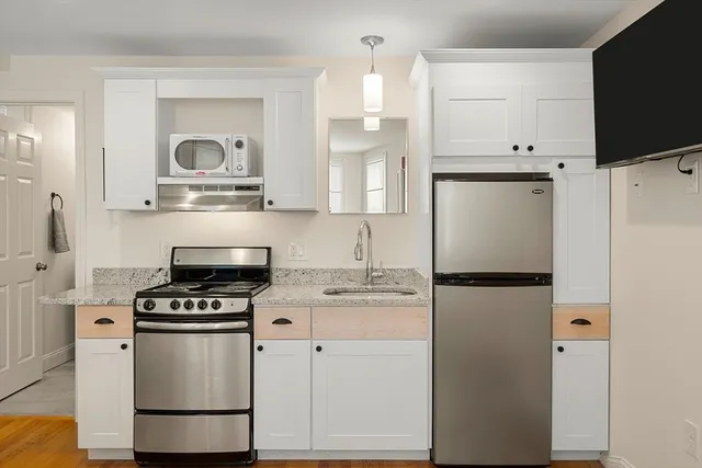 $3,600,000 | 11 Charter Street, Newburyport, MA 01950