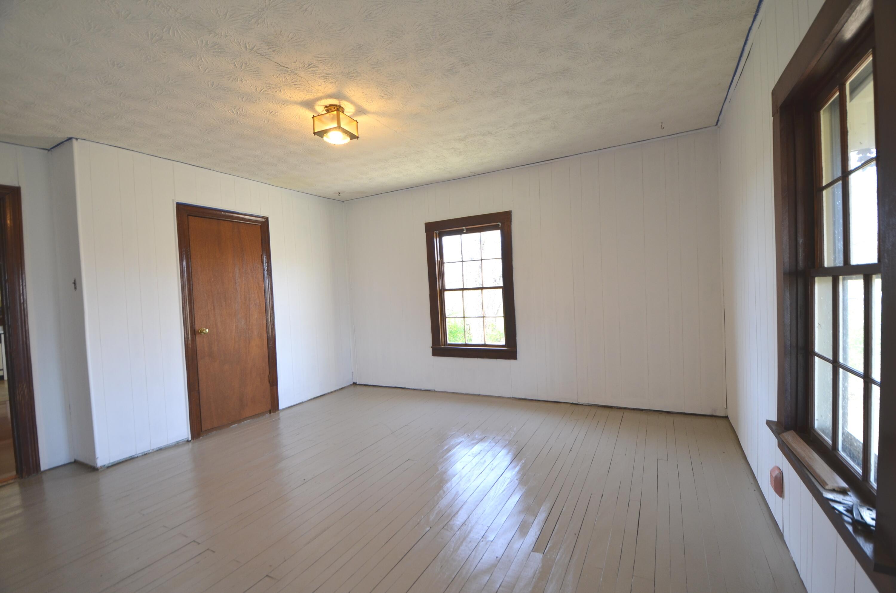 2065 Perryville Road Harrodsburg, KY 40330 - Photo 10 of 31 DSC_0283