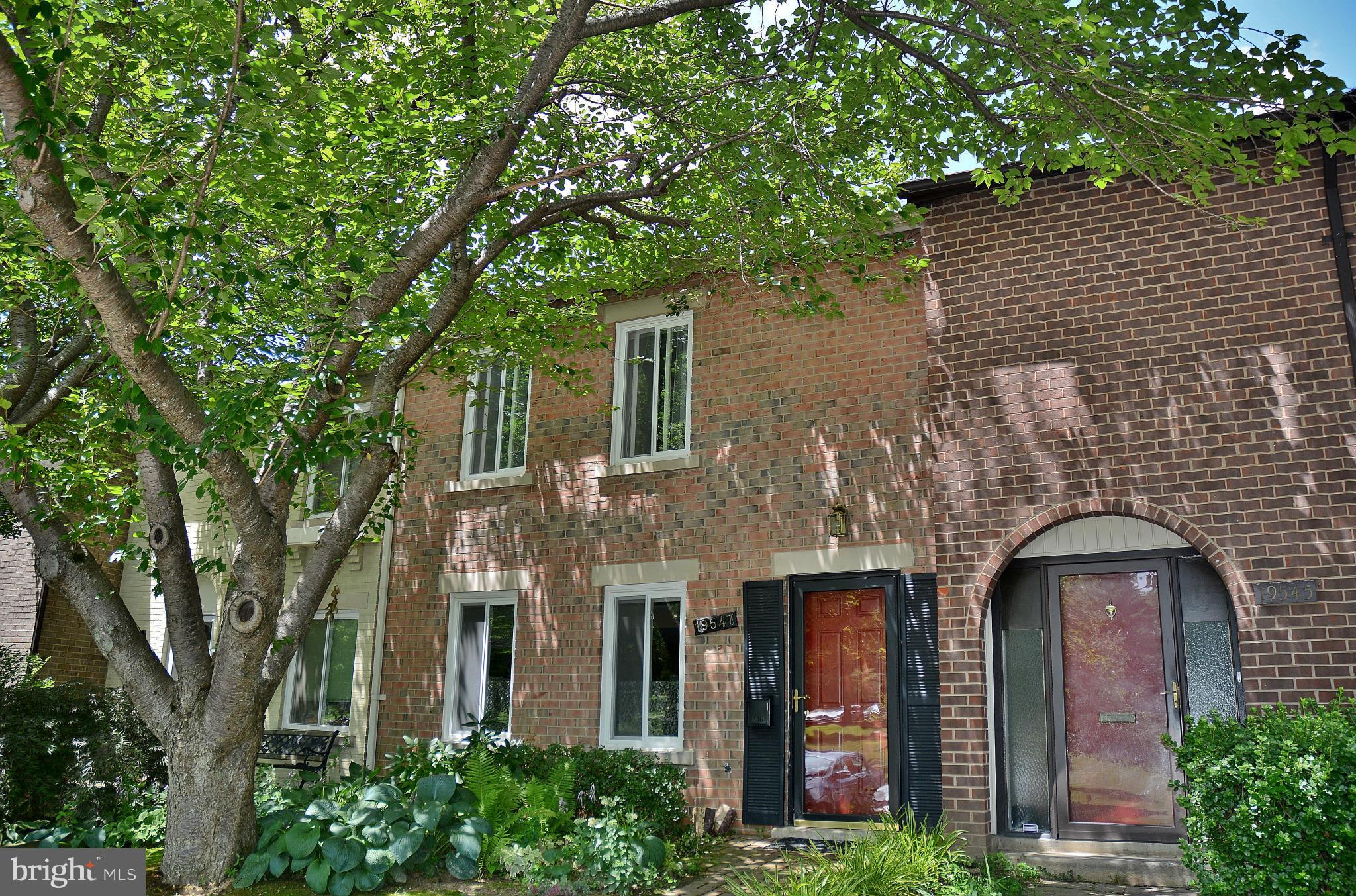 19547 Transhire Road Gaithersburg, MD 20886 - Photo 1 of 28 Side View