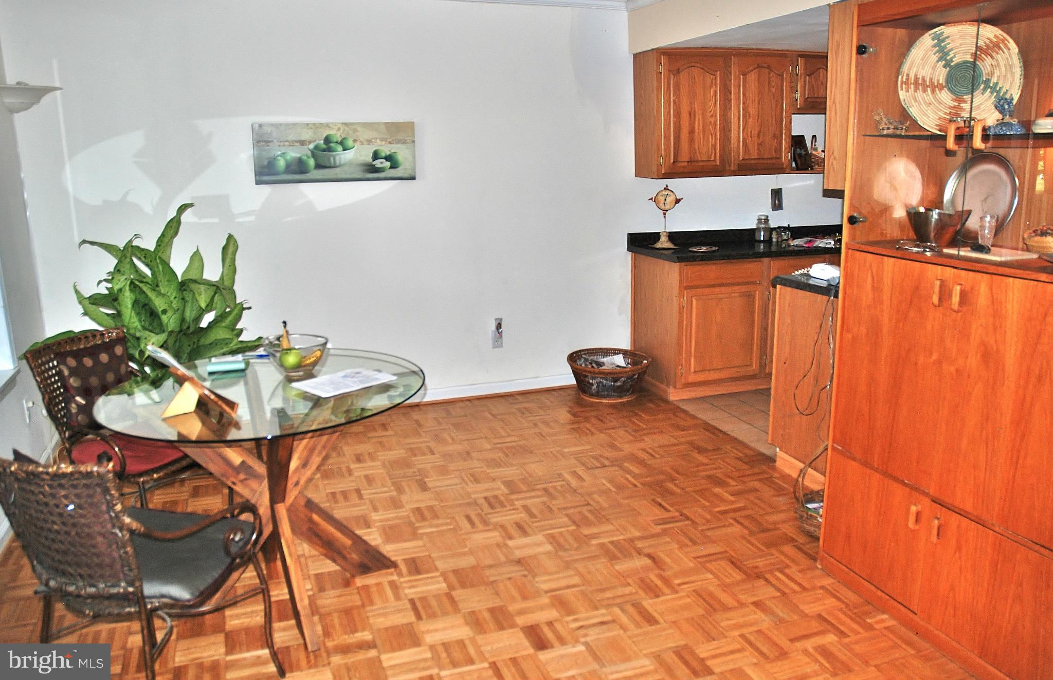19547 Transhire Road Gaithersburg, MD 20886 - Photo 13 of 28 Dining Room - Kitchen