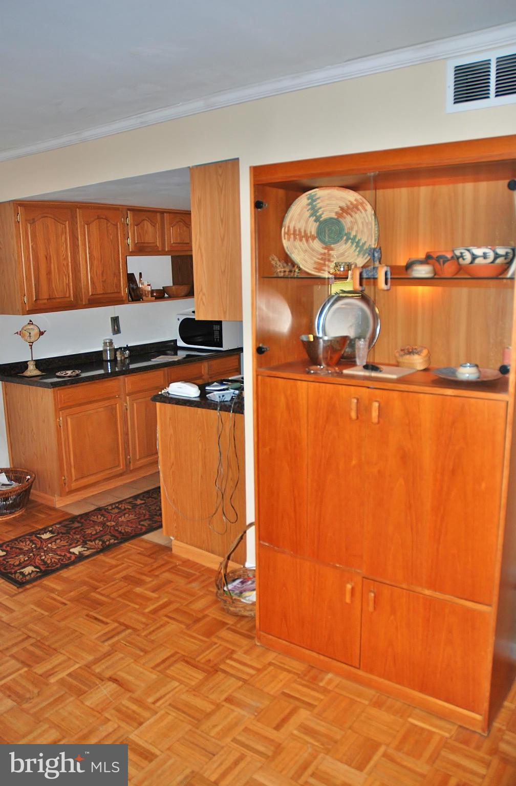 19547 Transhire Road Gaithersburg, MD 20886 - Photo 14 of 28 Dining Room - Kitchen