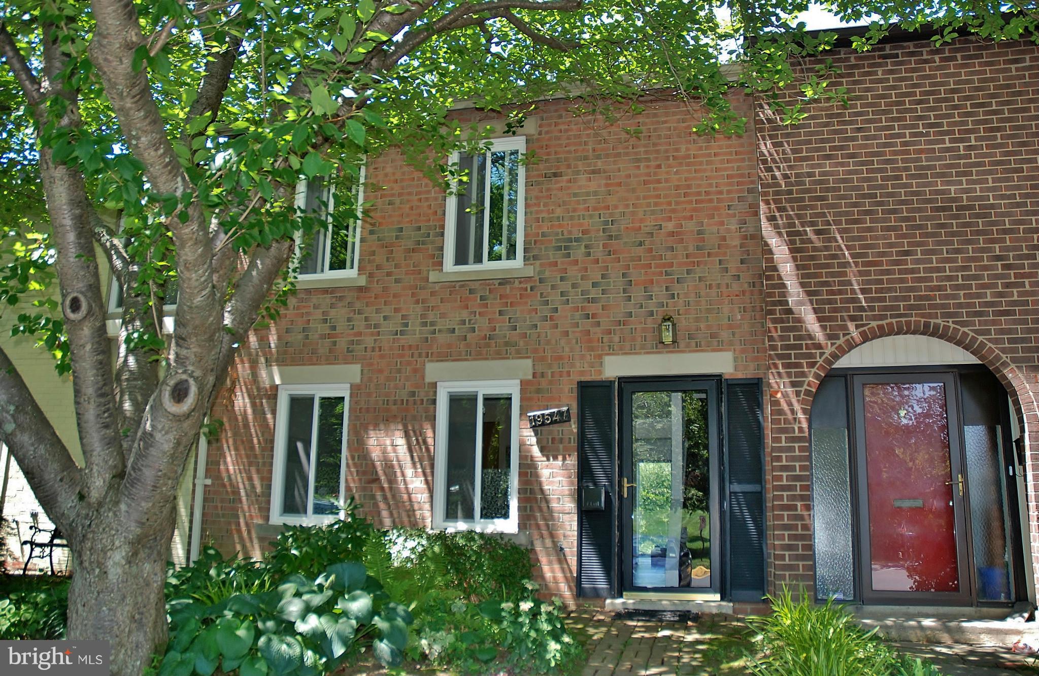 19547 Transhire Road Gaithersburg, MD 20886 - Photo 3 of 28 Front View of House