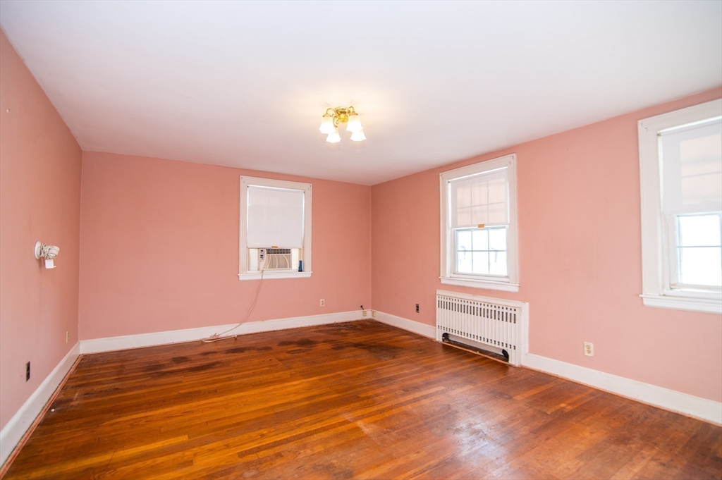 19 Range Road Boston, MA 02124 - Photo 15 of 31