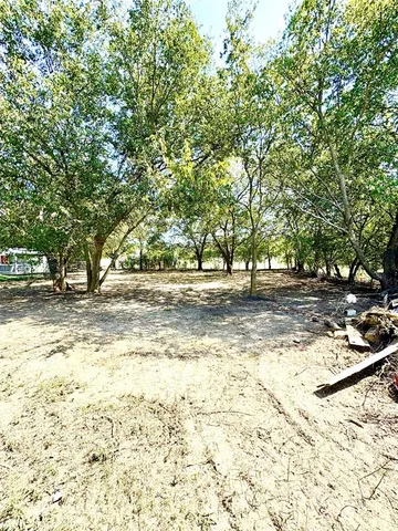 $1,700 | 111 West Spurgeon Street, Itasca, TX 76055