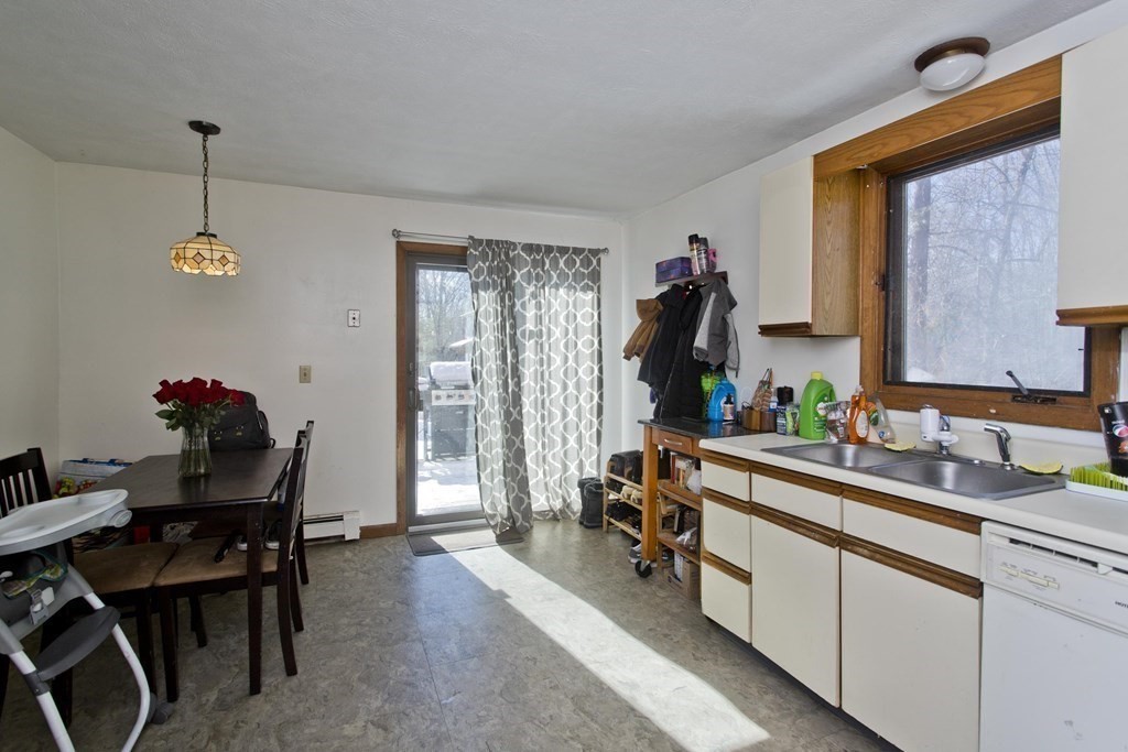 68 Lake George Road Wales, MA 01081 - Photo 7 of 42