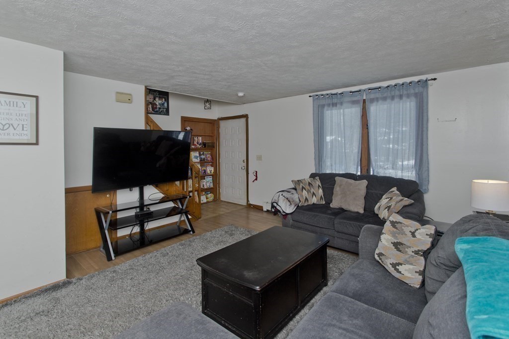 68 Lake George Road Wales, MA 01081 - Photo 9 of 42