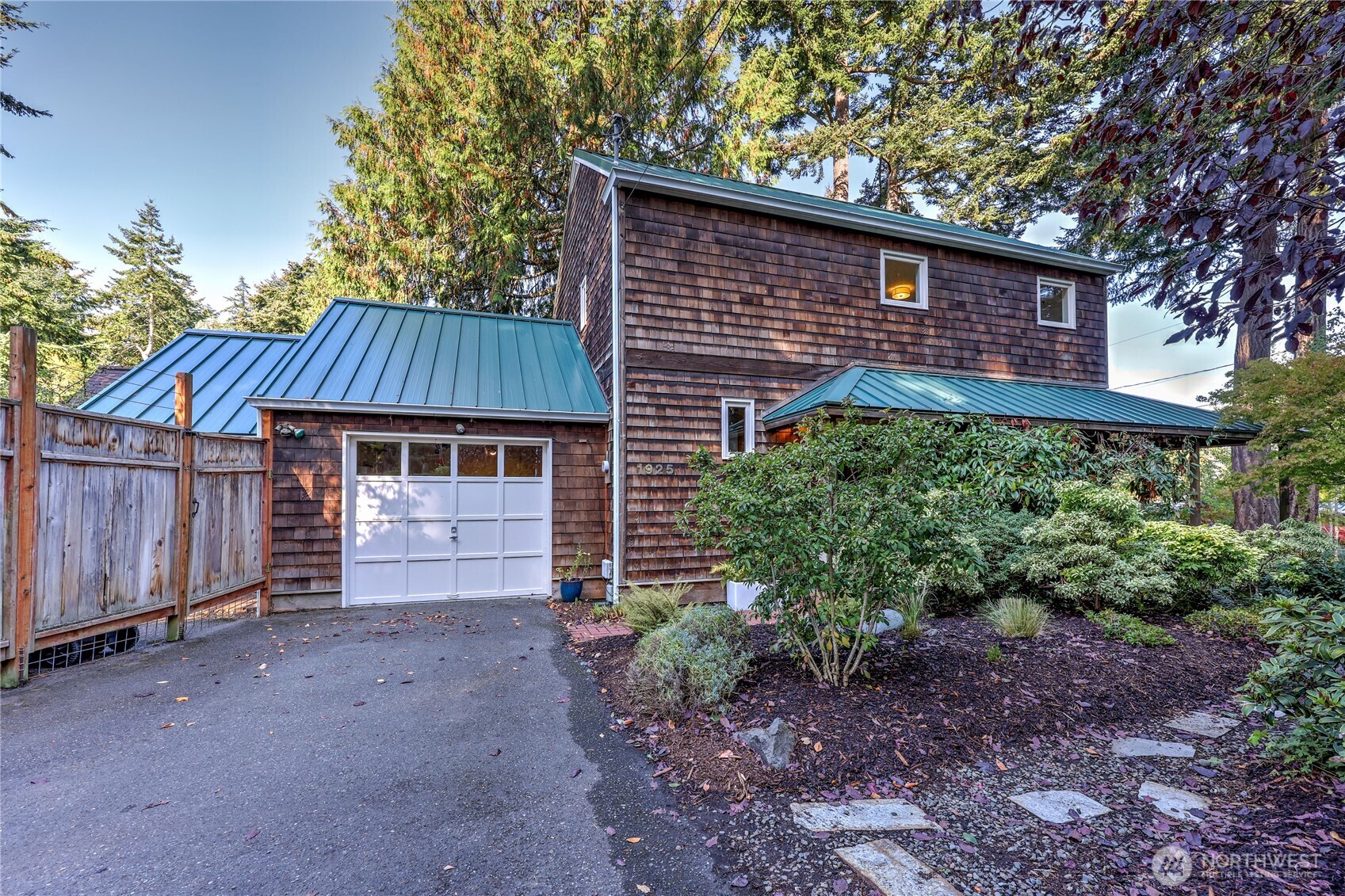 1925 Walnut Street Port Townsend, WA 98368 - Photo 10 of 40 Gallery Image 10