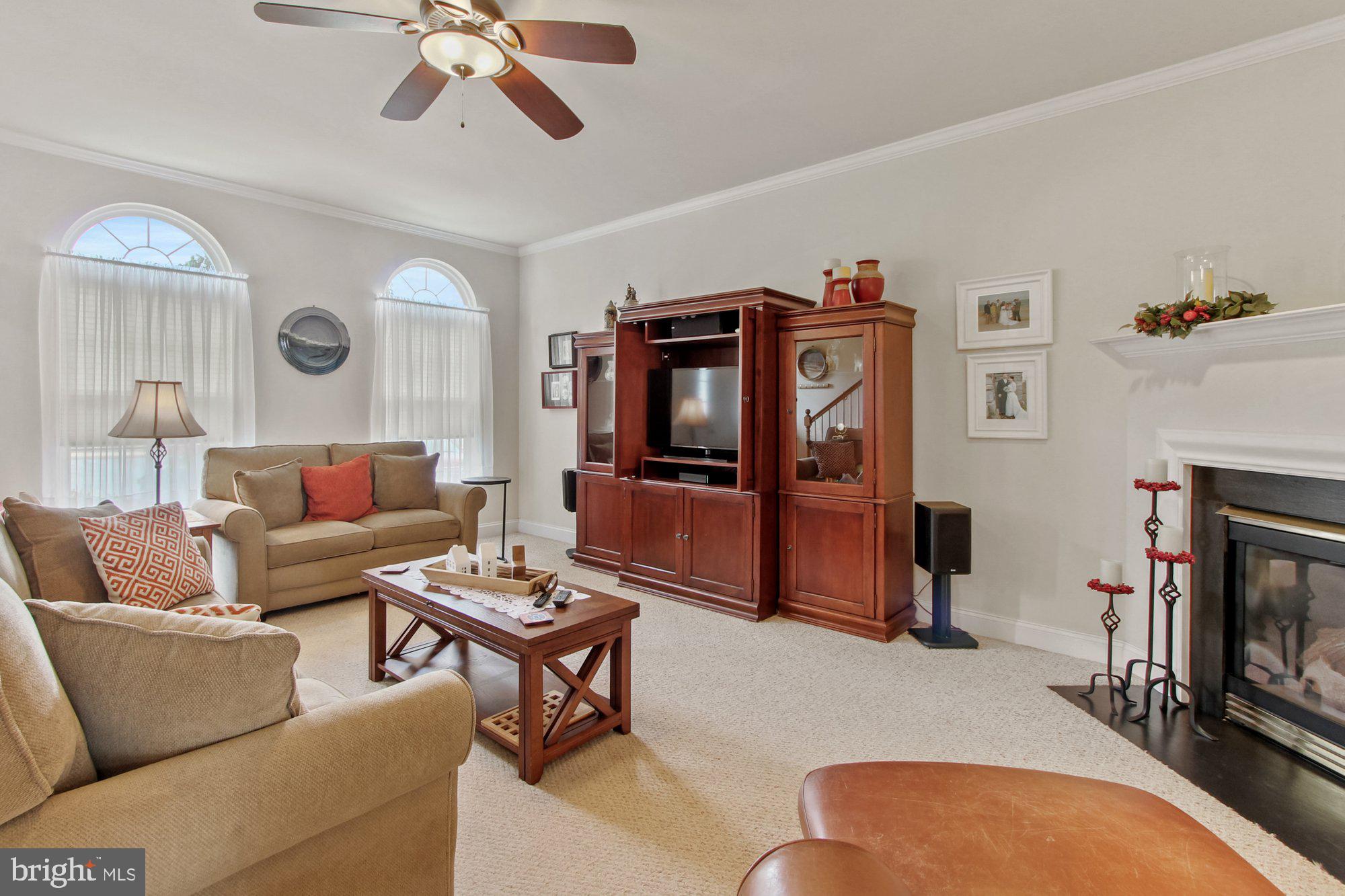 11 Bancroft Terrace Reading, PA 19607 - Photo 5 of 28 Living Room