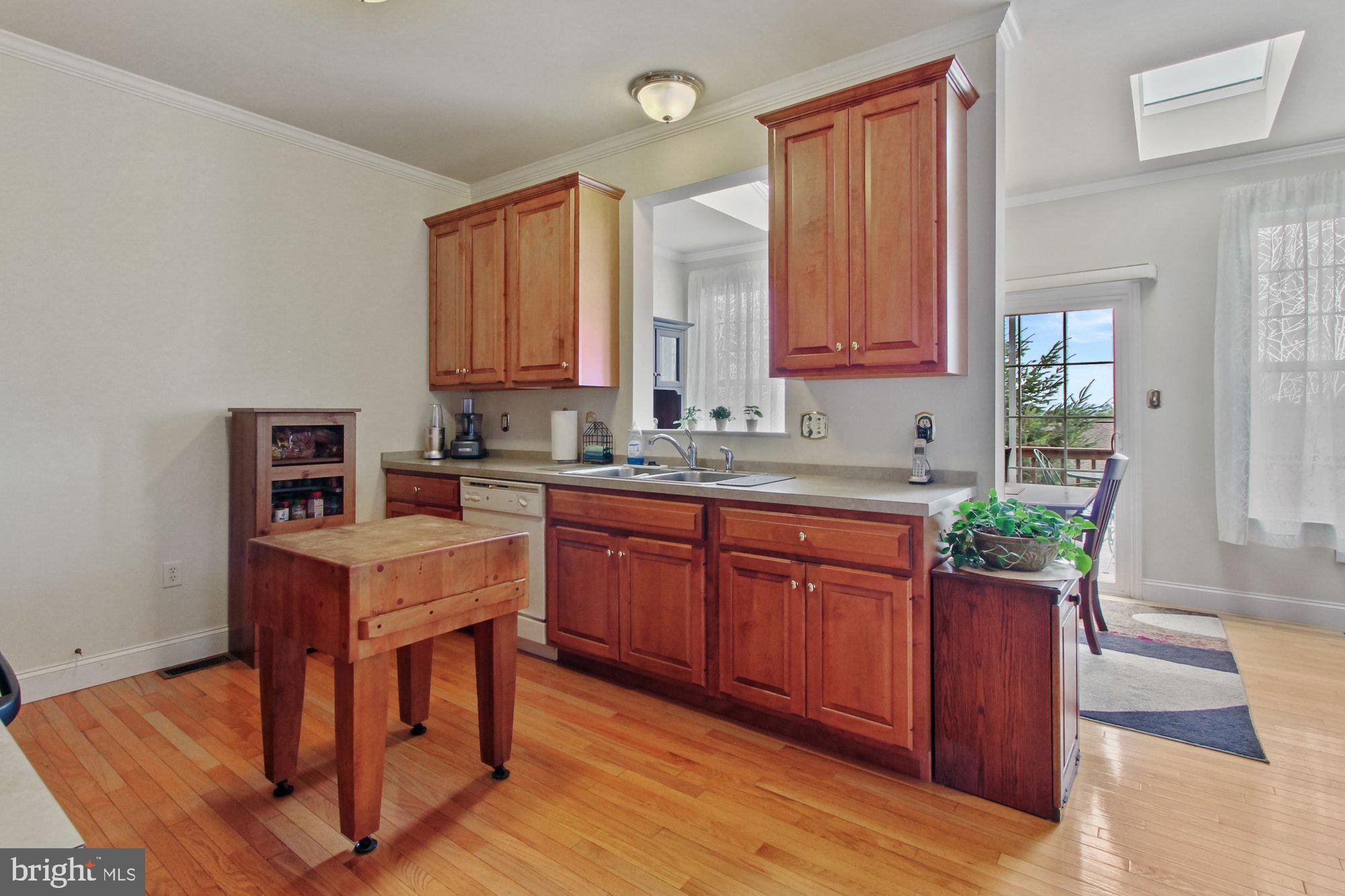 11 Bancroft Terrace Reading, PA 19607 - Photo 8 of 28 Kitchen
