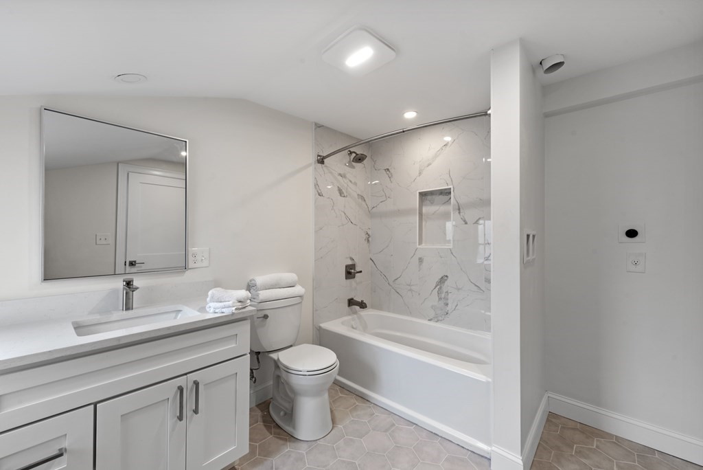 109 Main Street, Unit 2 Woburn, MA 01801 - Photo 17 of 30