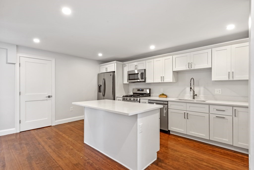 109 Main Street, Unit 2 Woburn, MA 01801 - Photo 10 of 30