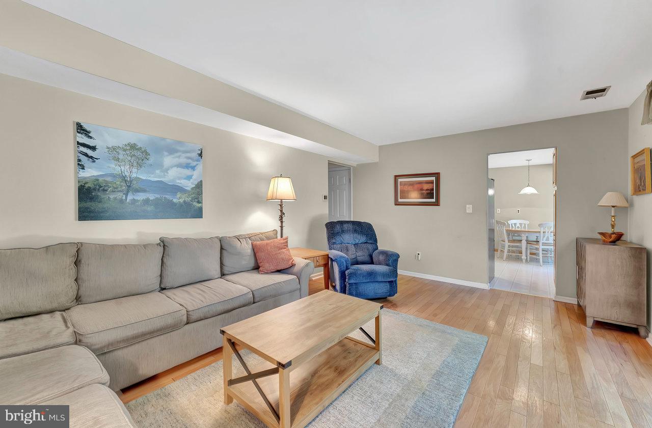 79 Wolfpack Road Hamilton, NJ 08619 - Photo 14 of 30 a living room with furniture