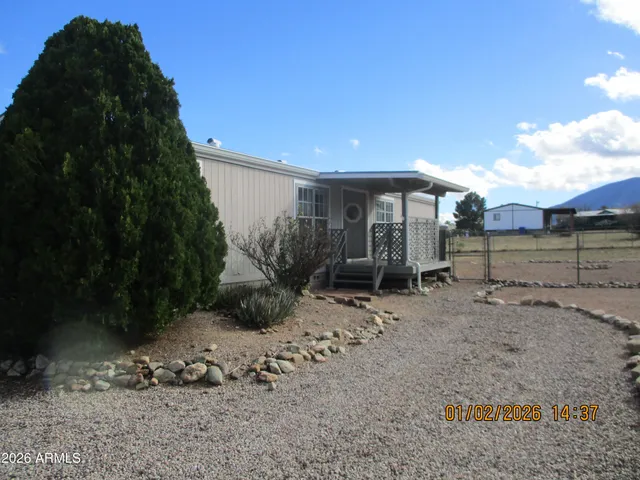 $1,150 | 5296 East Brickey Drive, Hereford, AZ 85615