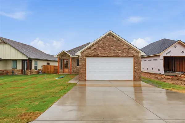 $299,000 | 1413 Ridgeview Circle, Granbury, TX 76048