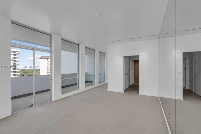 $649,000 | 700 Biltmore Way, Unit 710, Coral Gables, FL 33134