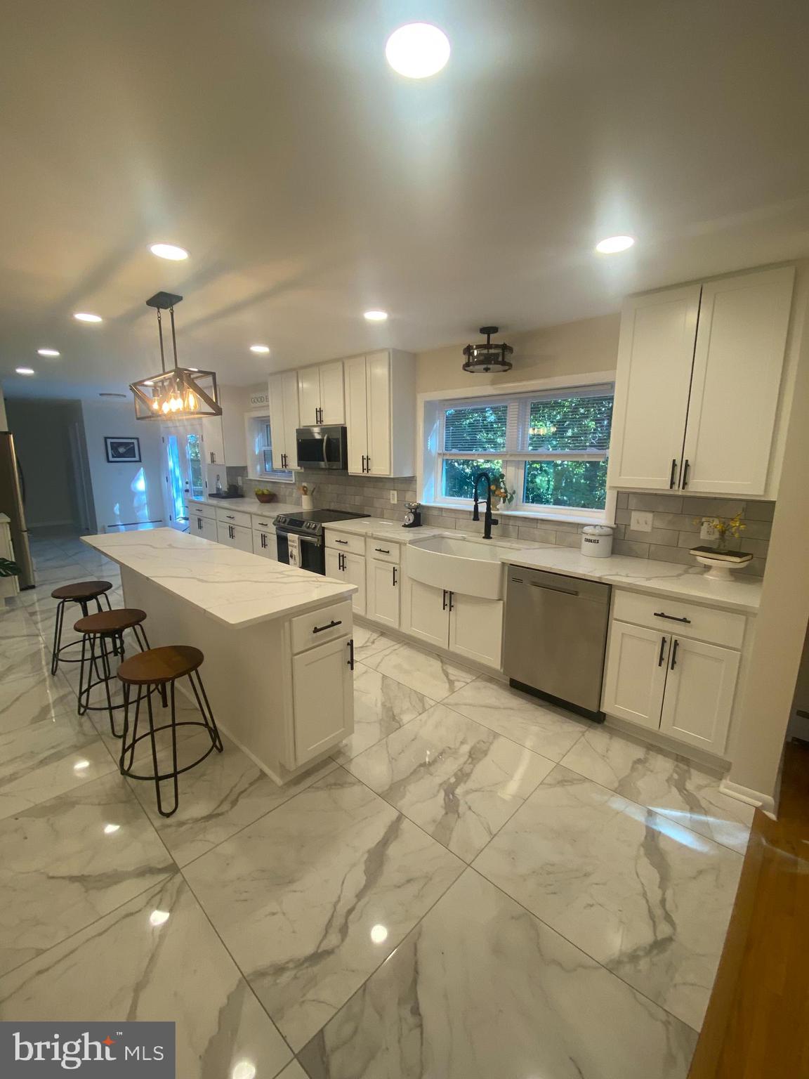 199 Vincent Road Paoli, PA 19301 - Photo 6 of 52 Gallery Image 6